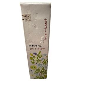 5/$25 NWT Love & Toast Handcreme Gin Blossom- Tube has some damage see pic